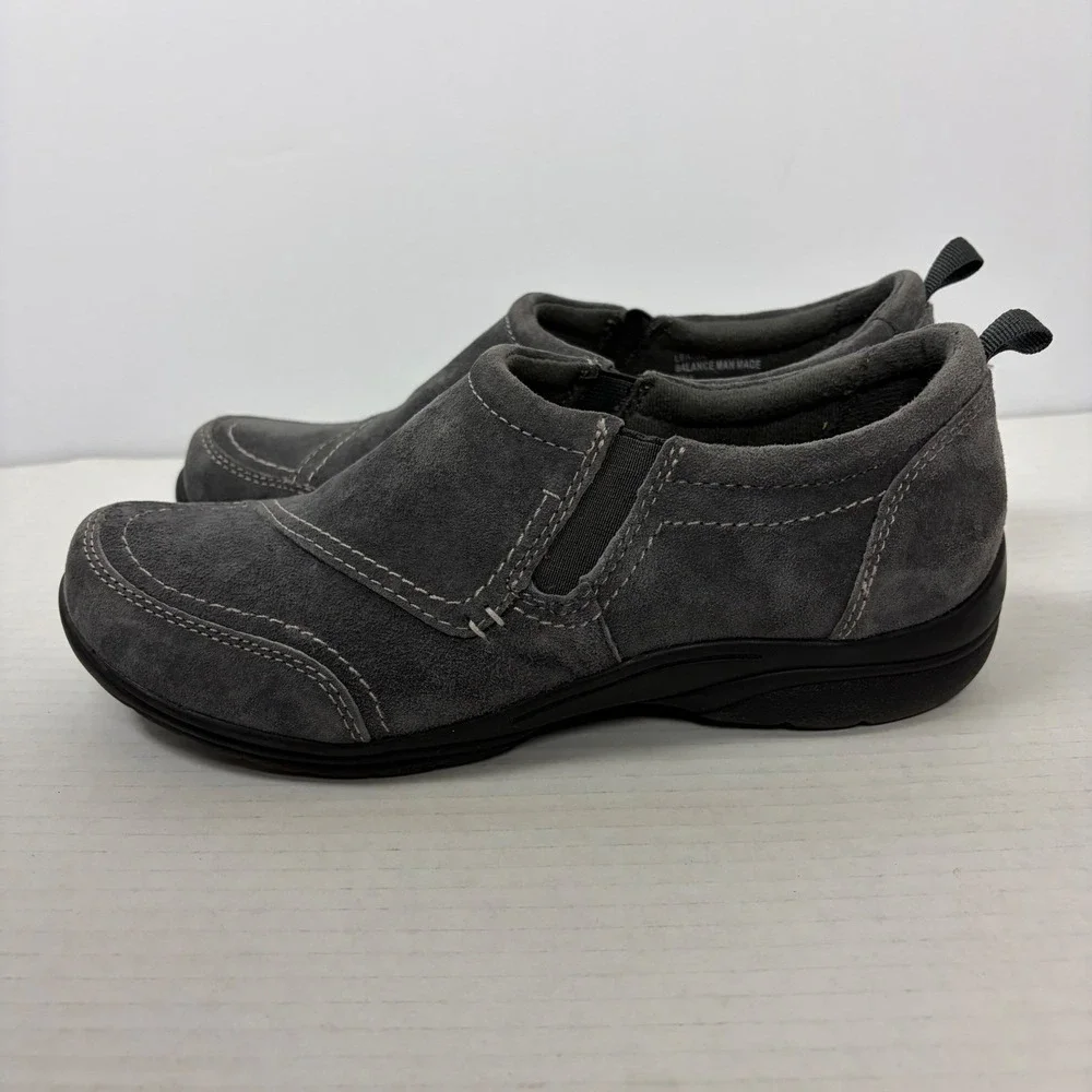 Earth Origins Dina Womens Gray Suede Leather Slip On Loafers Size 7.5 M